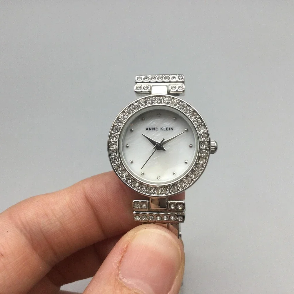 Anne Klein see photos